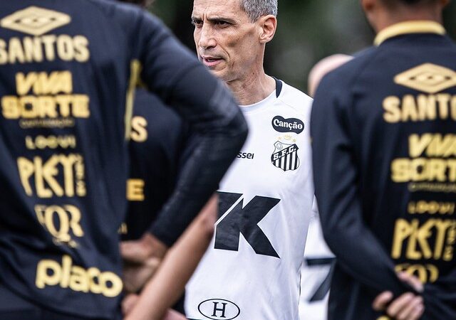 Sem Vinicius Lira, Santos deve apostar em solução caseira diante de restrições no mercado