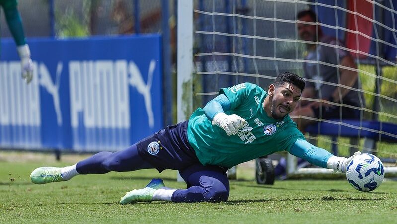 Lesão de Ronaldo abre espaço para primeira sequência de João Paulo no gol do Bahia