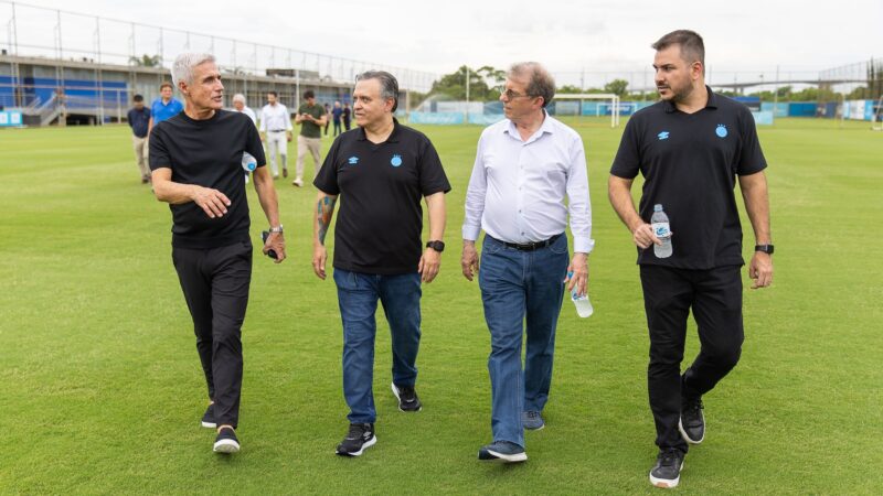 Grêmio investe alto e libera quase dois times: veja o balanço da primeira janela de 2026