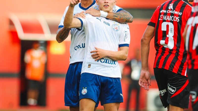 Herói no último Ba-Vi, Dell vive mês com expulsão, pênalti perdido e volta ao sub-20 do Bahia