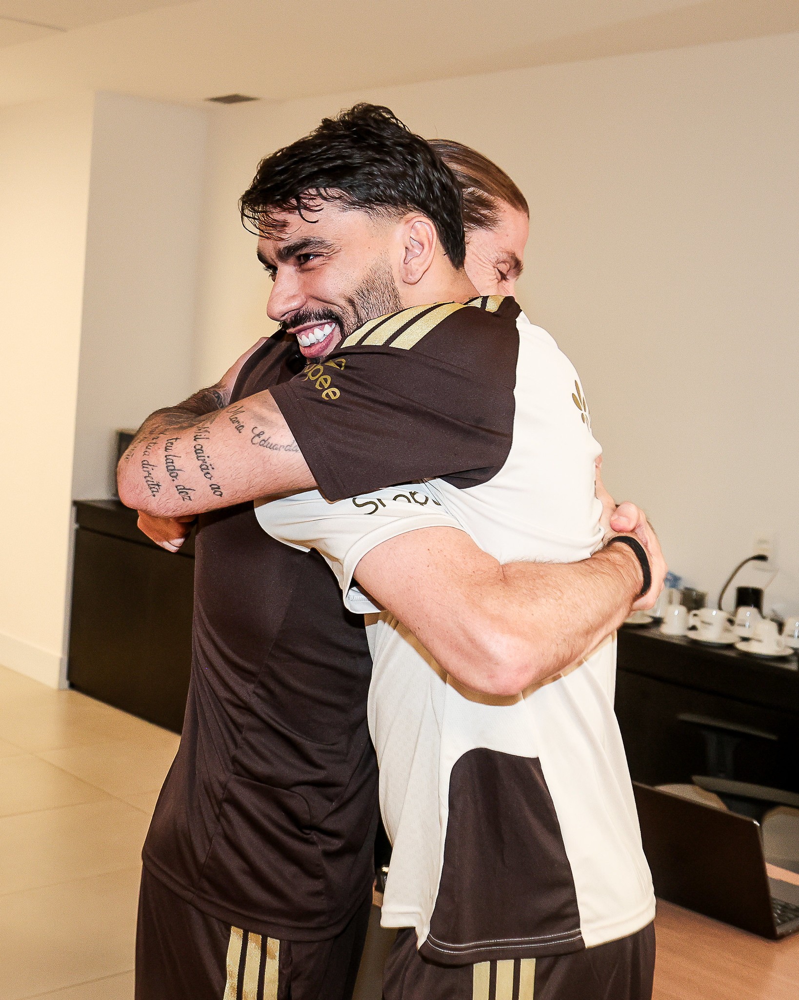 Paquetá lamenta saída de Filipe Luís do Flamengo: “Maior responsável por me trazer de volta”