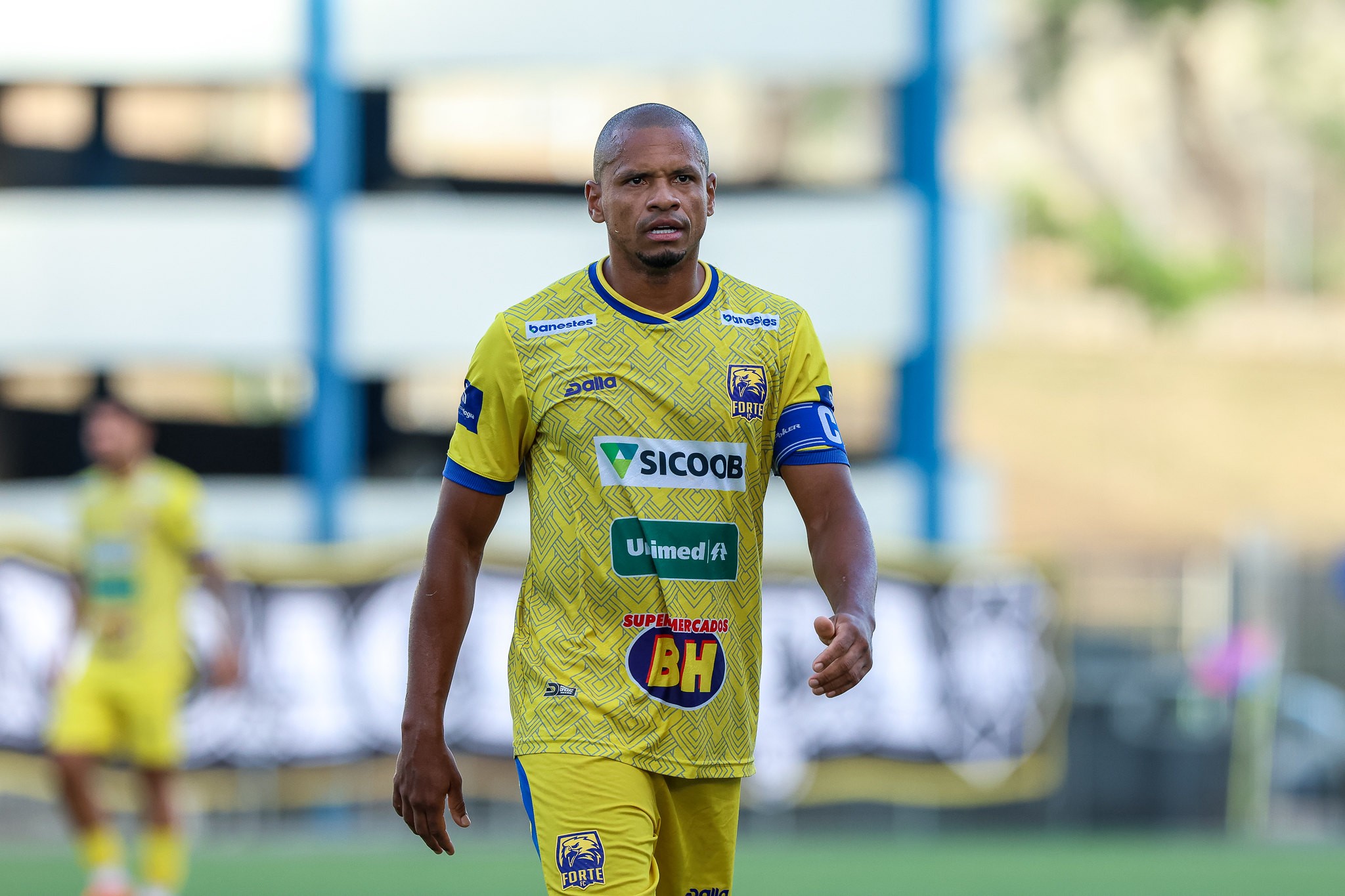 Ex-Vasco, Cruzeiro e São Paulo abre sorveteria, volta da aposentadoria e leva time novato ao mata-mata do Capixaba