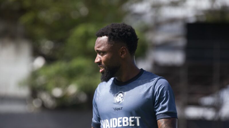 Remo perde lateral titular para jogo contra o Flamengo na Série A