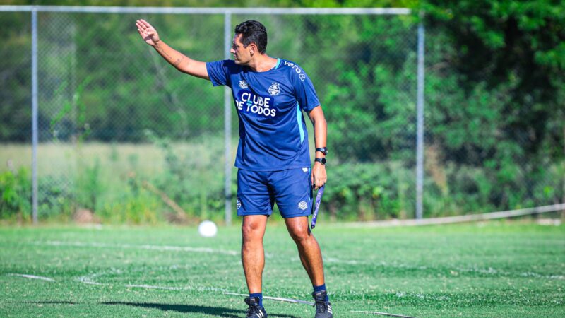 Grêmio demite treinador após três derrotas no Brasileirão Feminino