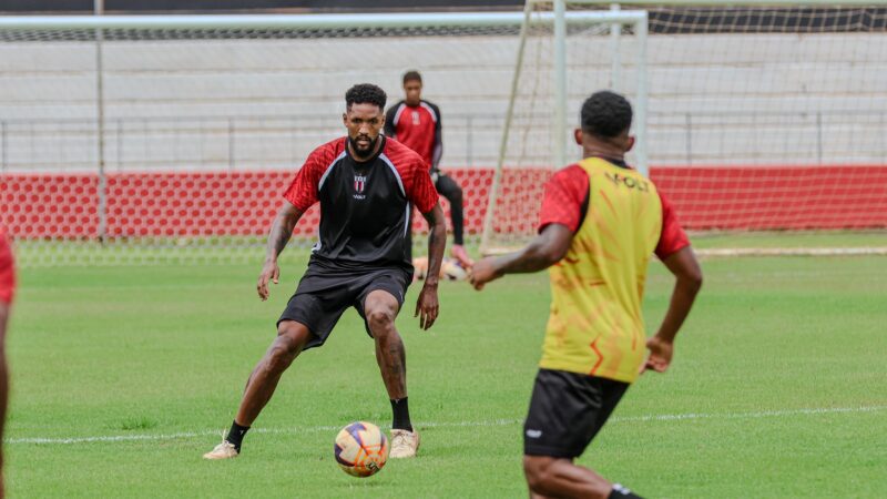 Wallace, do Botafogo-SP, diz que tem estilo de zagueiro clássico: “O que conta é o defensivo”