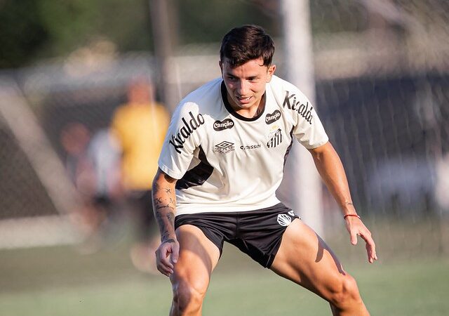 Barreal aposta em histórico contra o Corinthians para tentar recuperar espaço no Santos