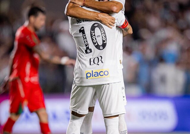 Gabriel Menino brinca e “rebate” esposa após abraço em Neymar: “Amor, você nunca jogou Copa”