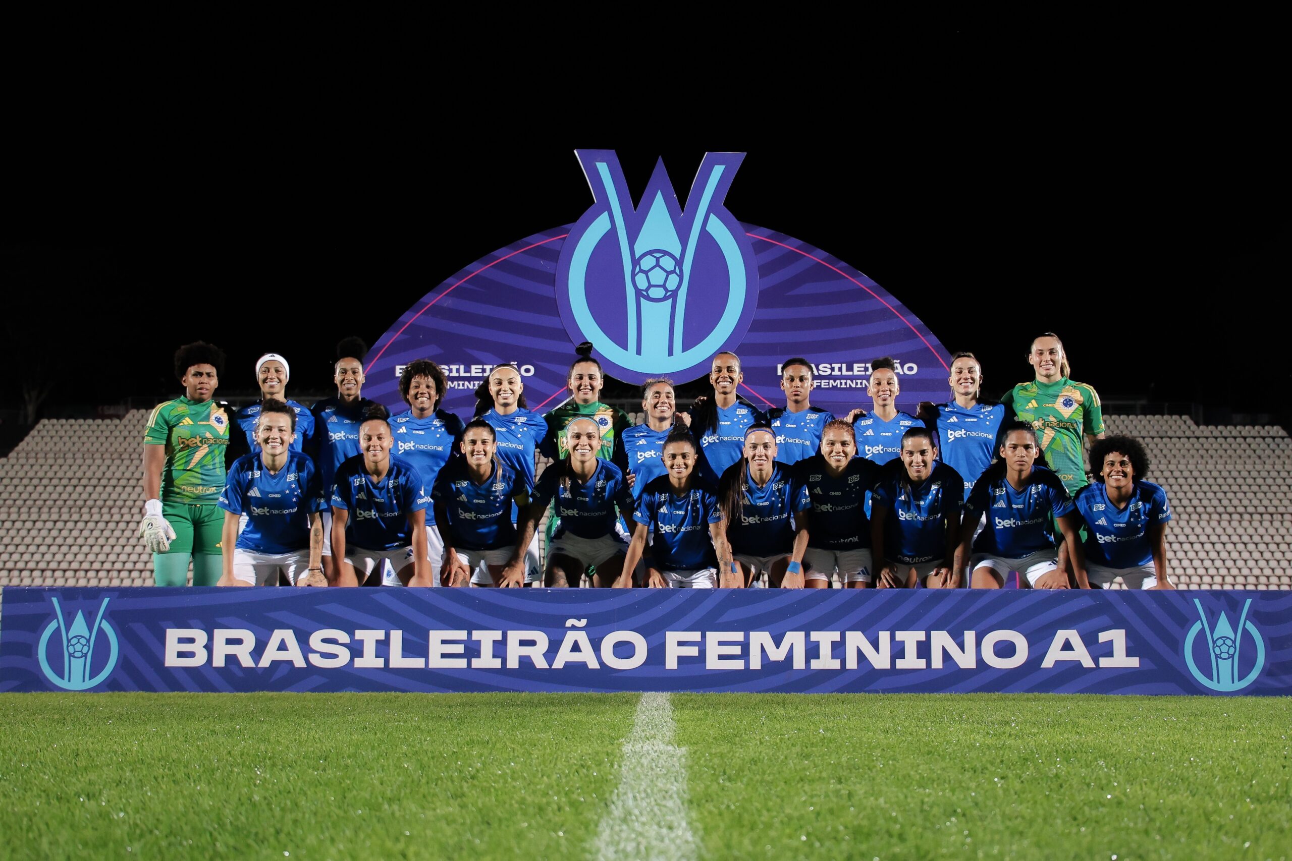 Zagueira do Cruzeiro retoma carreira após pausa de dois anos para tratar saúde mental; conheça