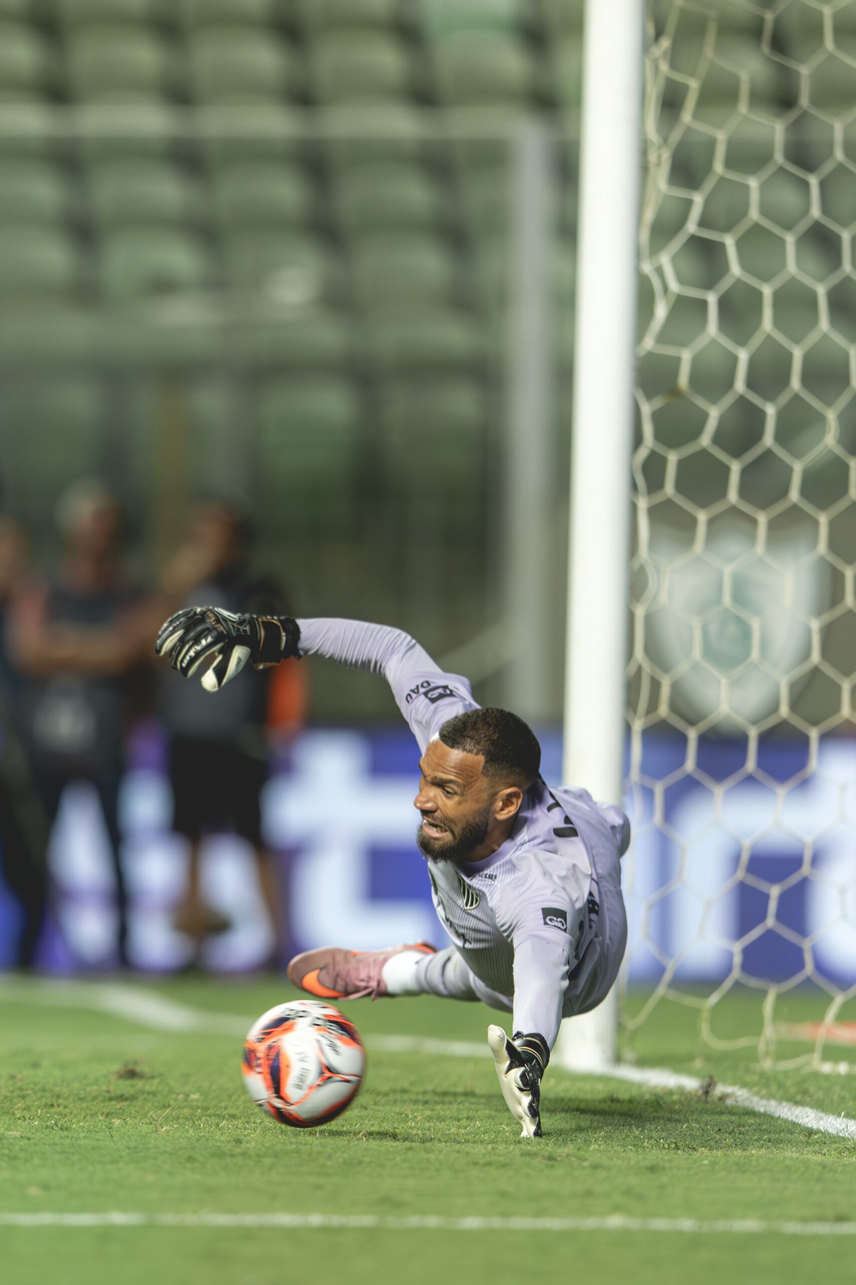 Everson chega a 86 pênaltis no Atlético-MG com mais de 30% sem sofrer gols