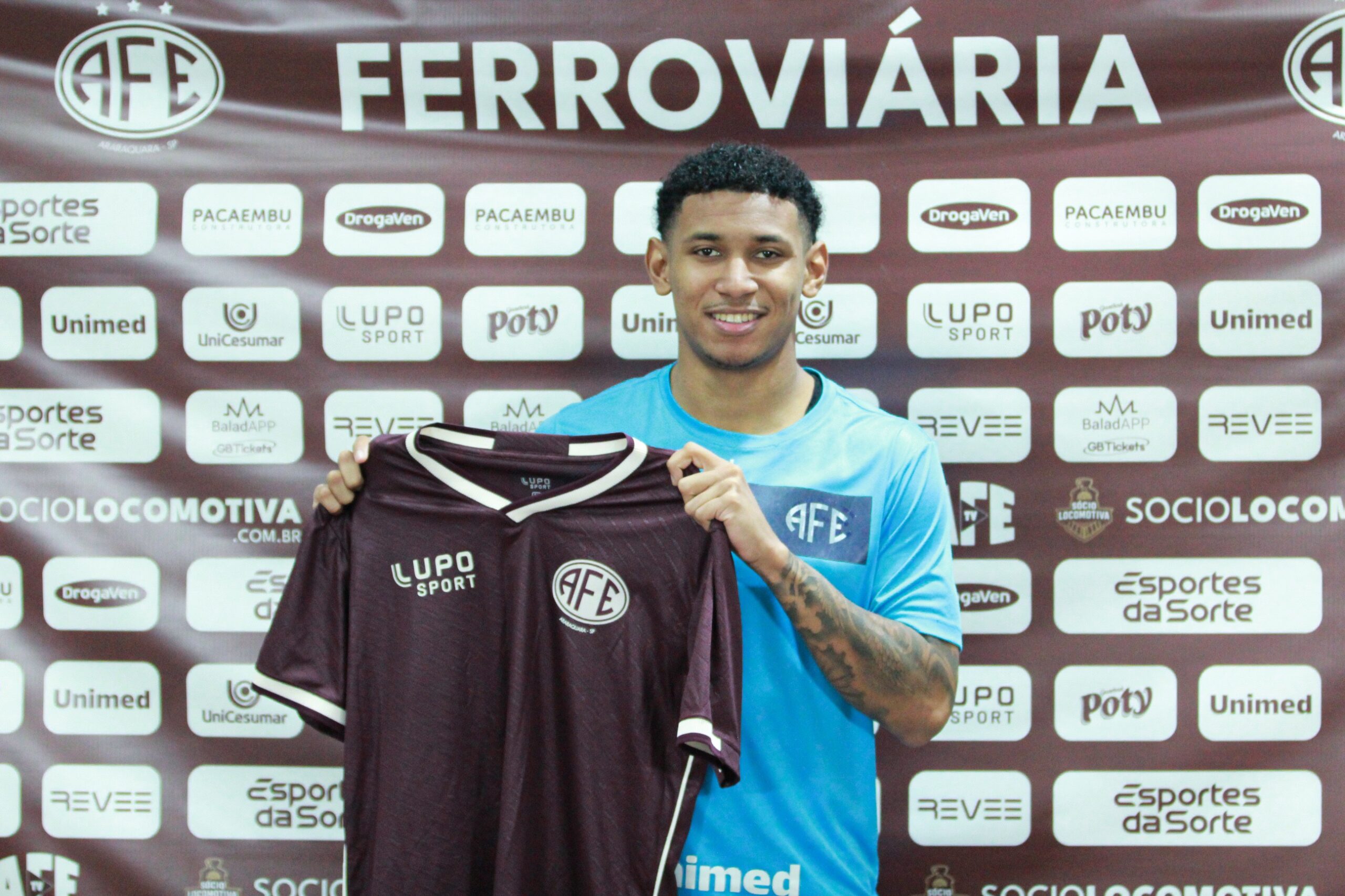 Fernandinho, reforço da Ferroviária, mira acesso ao Paulistão e à Série B na temporada