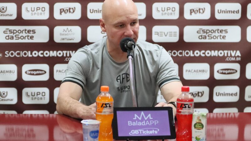 Corrêa elogia primeira fase da Ferroviária, mas pede atenção em sequência da A2