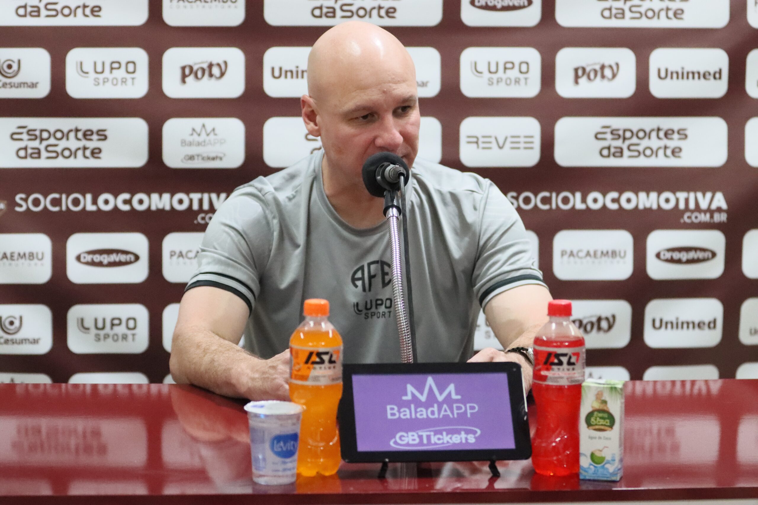 Corrêa elogia primeira fase da Ferroviária, mas pede atenção em sequência da A2