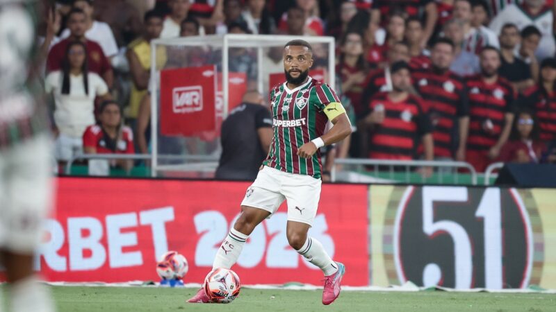 Samuel Xavier pede cabeça erguida ao Fluminense após derrota: “Vamos em busca de título”