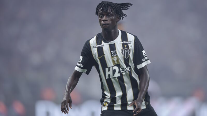 Atlético-MG acerta renovação com Cissé e amplia multa rescisória