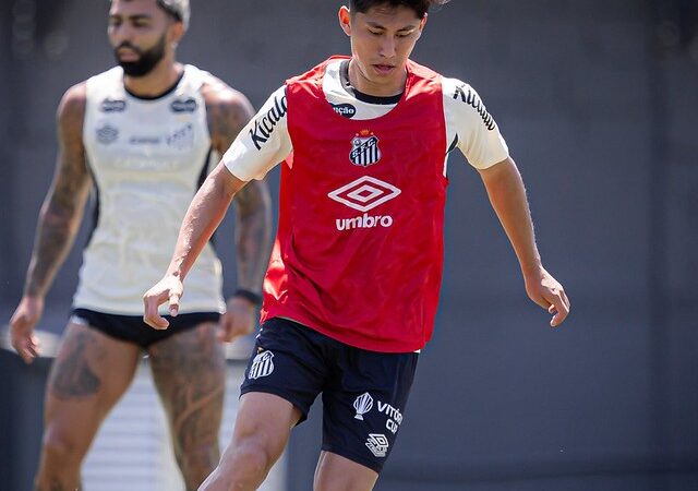 Miguelito e zagueiro do sub-20 do Santos são convocados pela Bolívia para repescagem da Copa