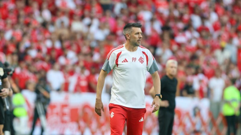 Pezzolano cobra reação do Inter e critica arbitragem: “Não sabia que o campeonato era para eles”