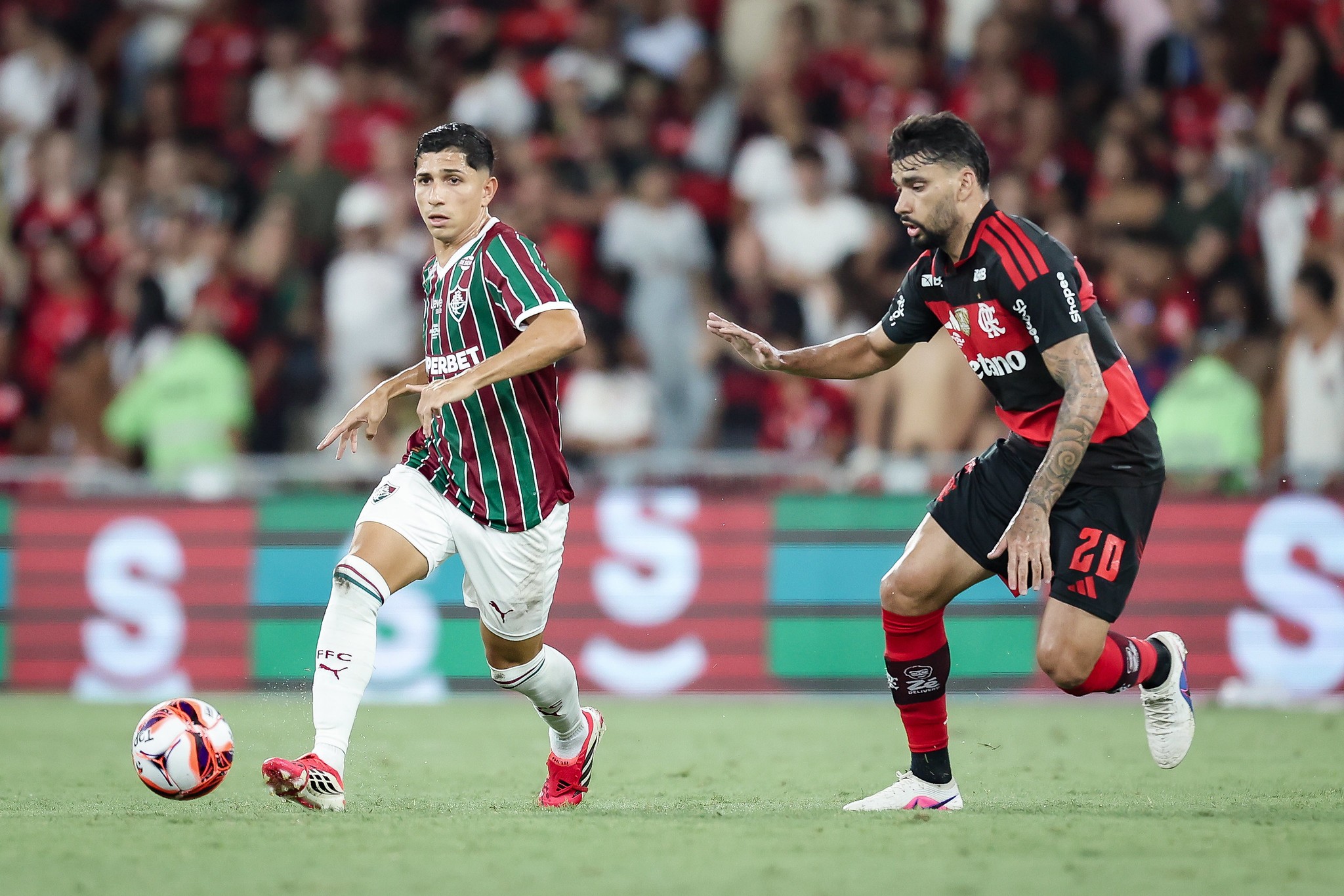 Savarino não se apresenta à seleção da Venezuela e ficará no Fluminense durante Data-Fifa