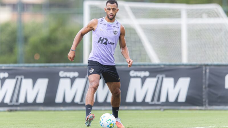 Livre de lesão, zagueiro do Atlético-MG volta a ser opção contra Chapecoense