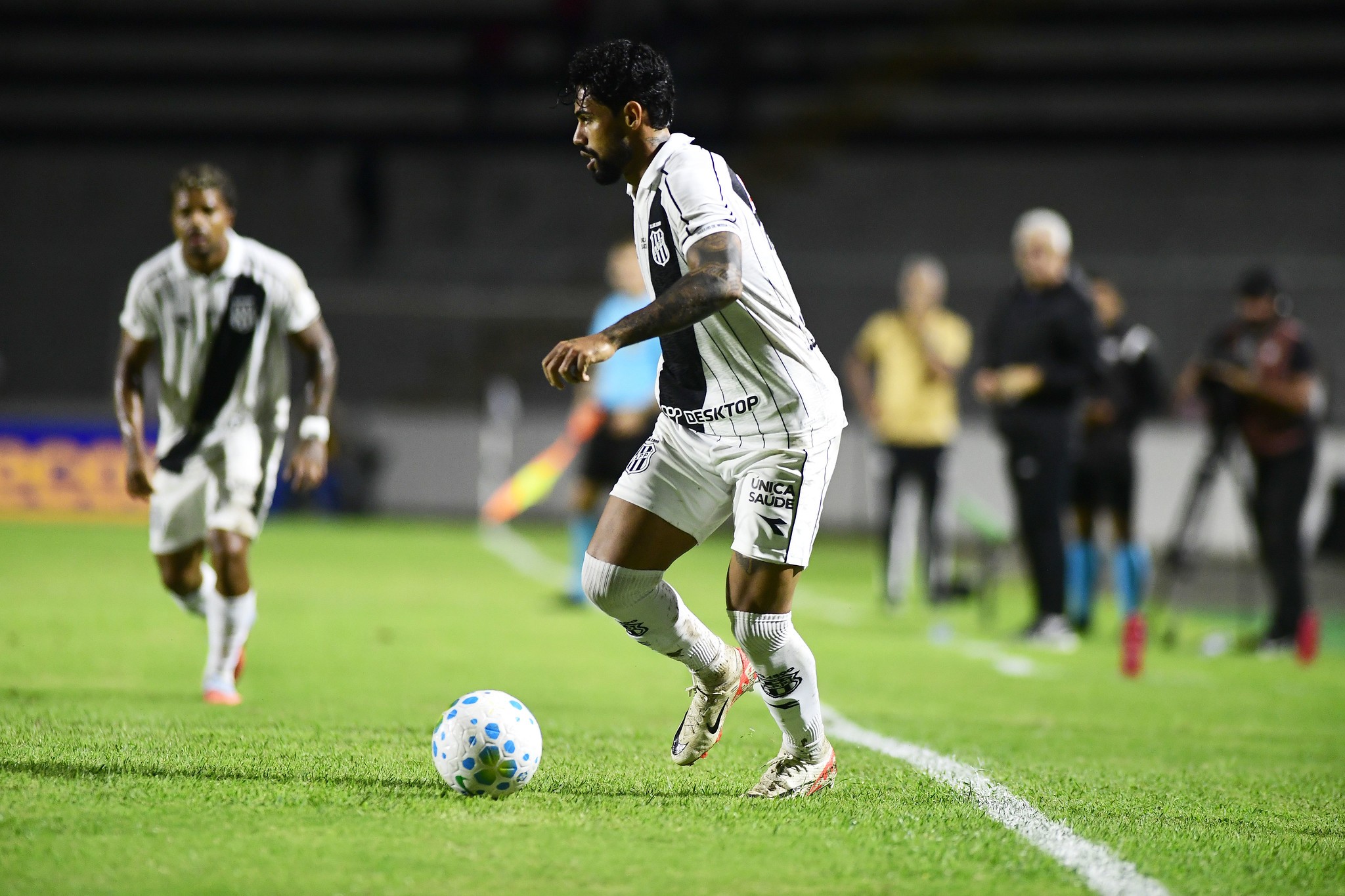 Ponte vive seca do ataque em 2026, e lateral utilizado na frente monopoliza os poucos gols