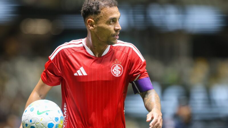 Volta? Após marca histórica, Alan Patrick vive cenário novo no Inter de Pezzolano