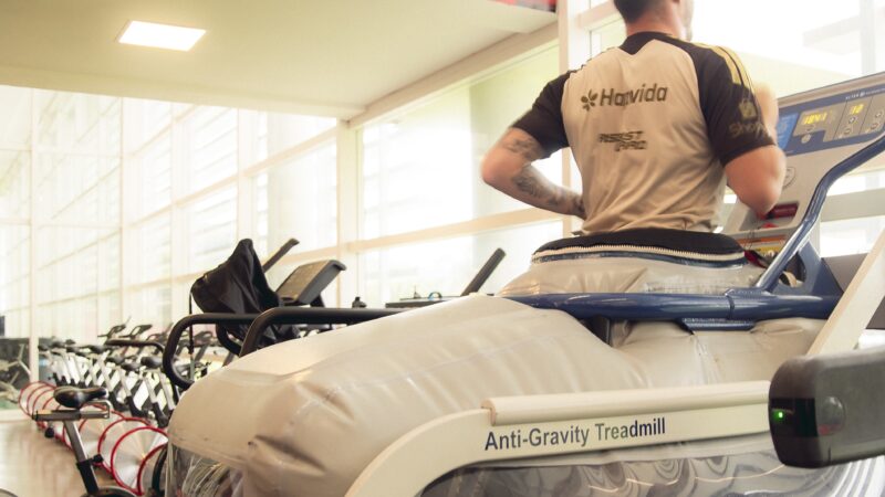 Máquina da Nasa? Flamengo usa aparelho antigravidade para recuperar jogadores lesionados