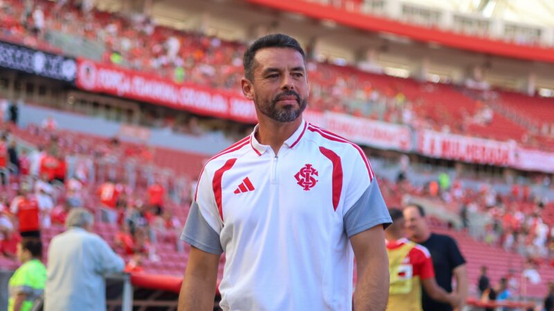 Auxiliar de Pezzolano avalia mau momento do Inter: “Não somos tontos, estamos preocupados”