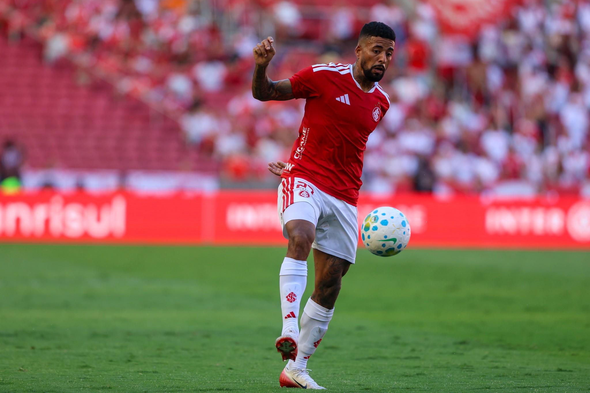 Escalação do Inter: Pezzolano volta, mas tem desfalque no meio-campo