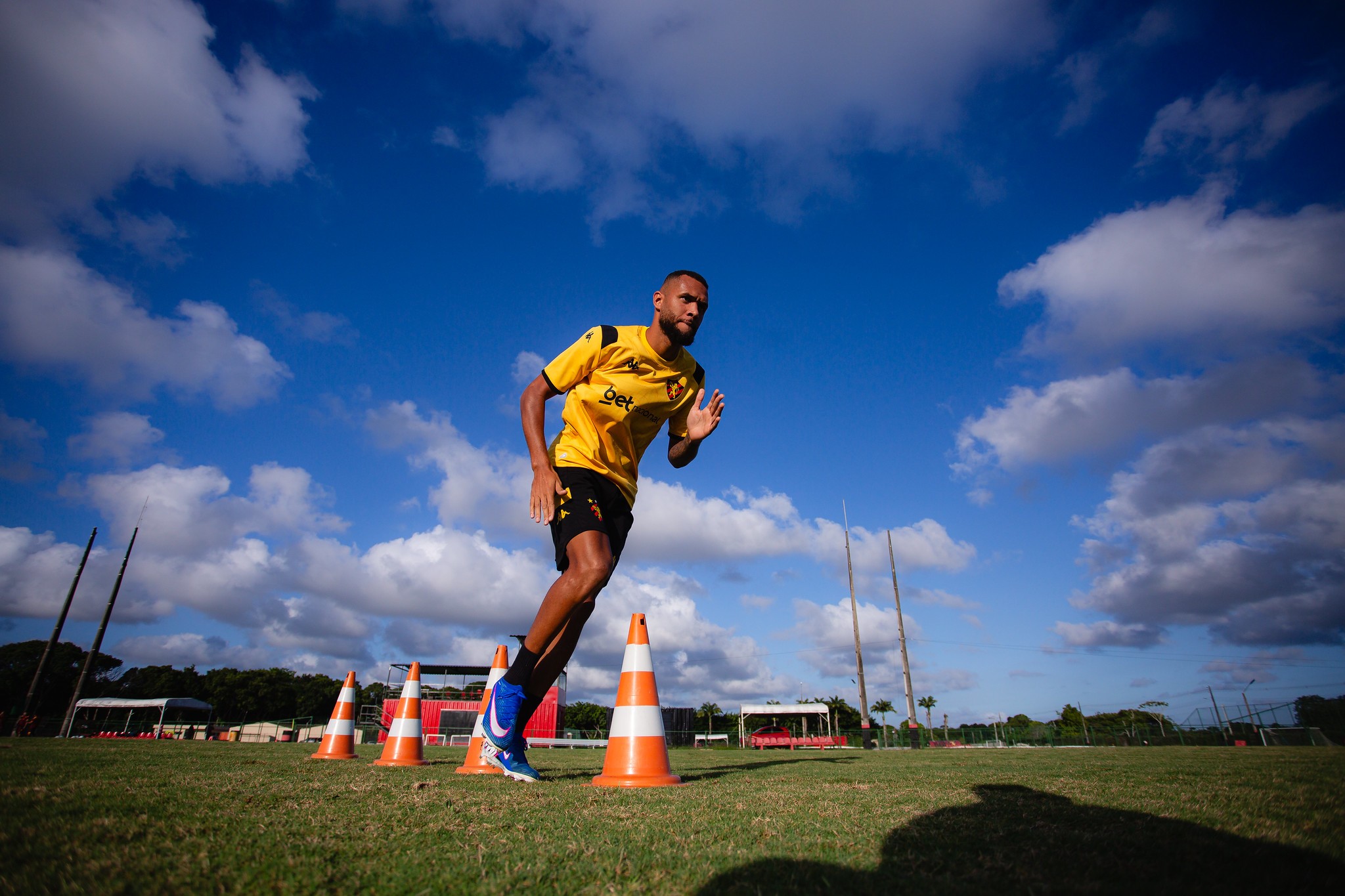 Gustavo Coutinho e Matheus Alexandre serão negociados pelo Sport
