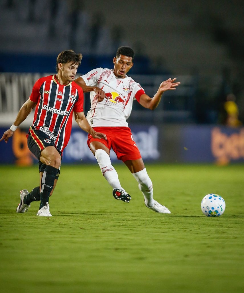 Atuações: sem criatividade no ataque e com falhas na defesa, Bragantino perde chance de encostar nos líderes