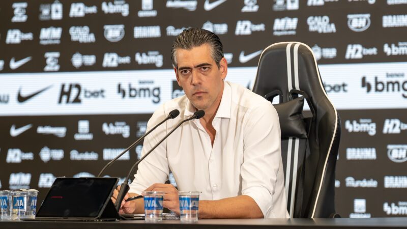 Diretor do Atlético-MG faz autocrítica nas trocas de técnicos, mas cutuca o Flamengo por demitir Filipe Luís