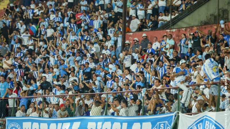 Mais de 1000 torcedores do Paysandu acompanharam a classificação bicolor no Canindé