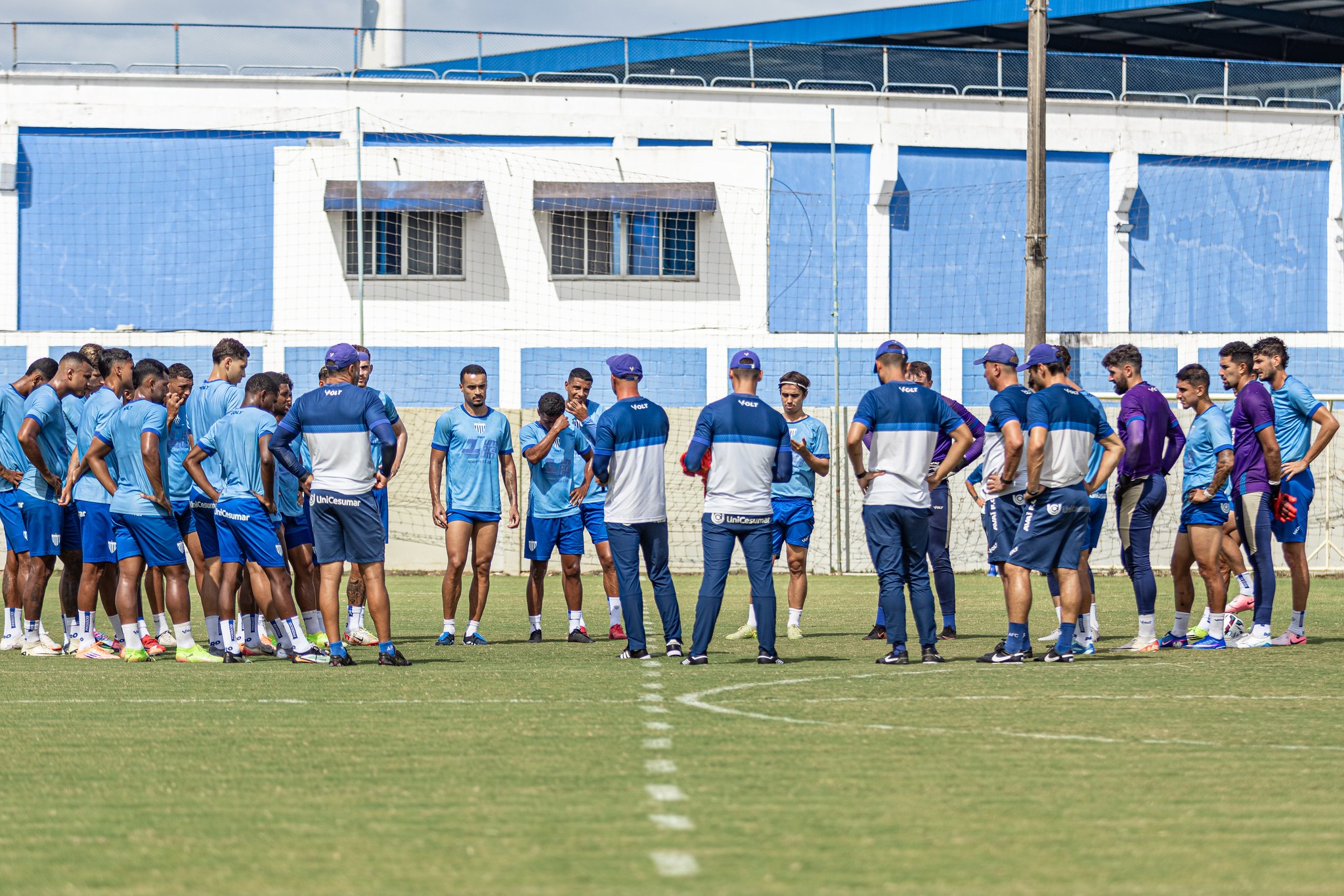 Com estrutura definida, técnico do Avaí avalia elenco para a Série B: “Encorpado e preparado”