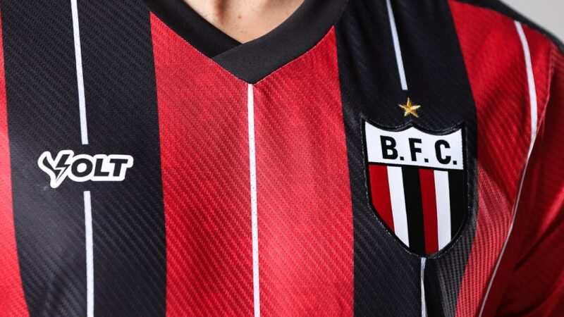 Botafogo-SP lança uniforme com referência aos anos 1950; veja fotos