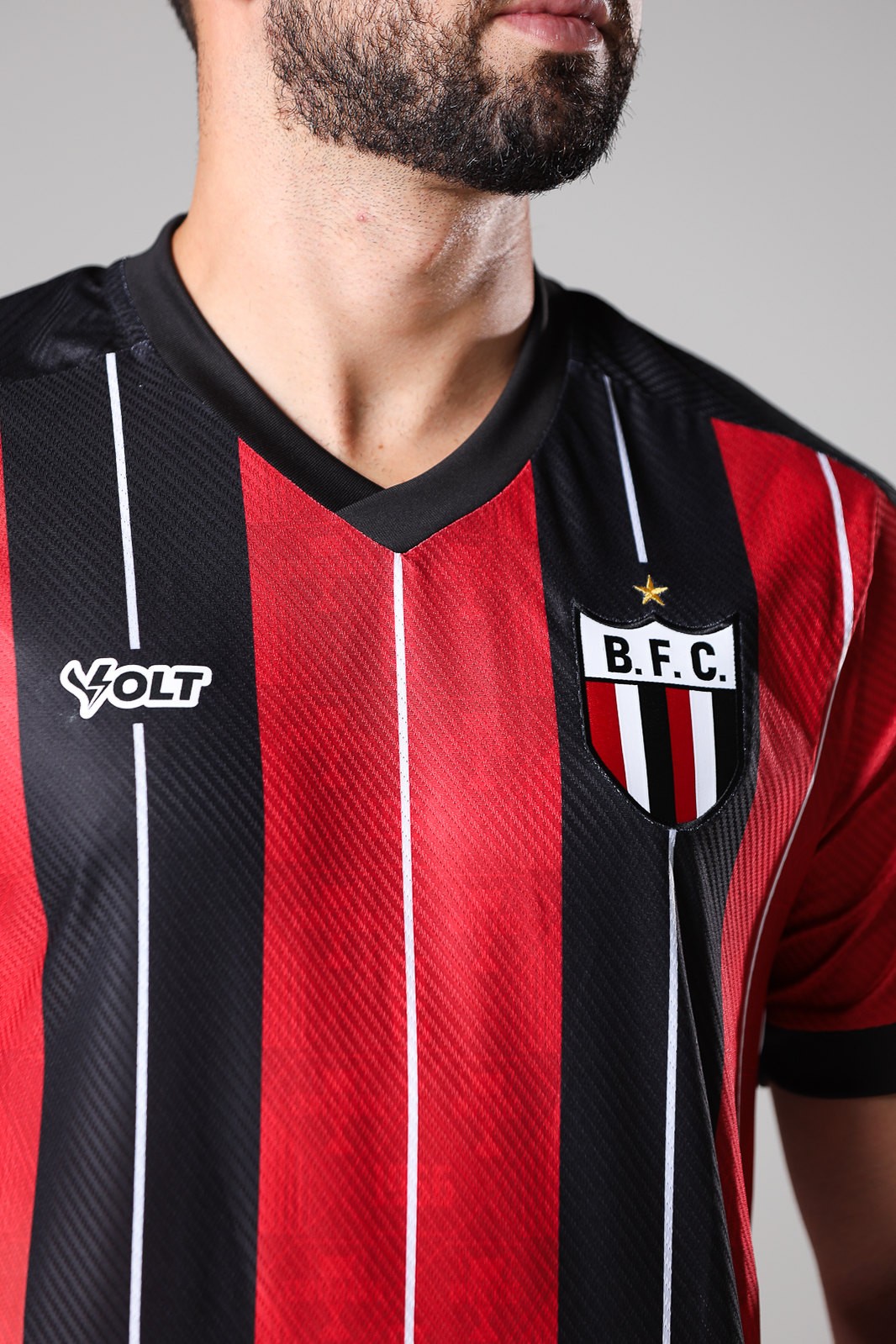 Botafogo-SP lança uniforme com referência aos anos 1950; veja fotos