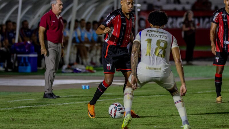 Zé Hugo inicia Série B como titular e quer usar experiência para preparar elenco do Botafogo-SP