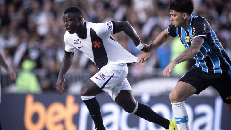 Torcida do Vasco elege Marino Hinestroza como substituto de Gómez contra o Coritiba