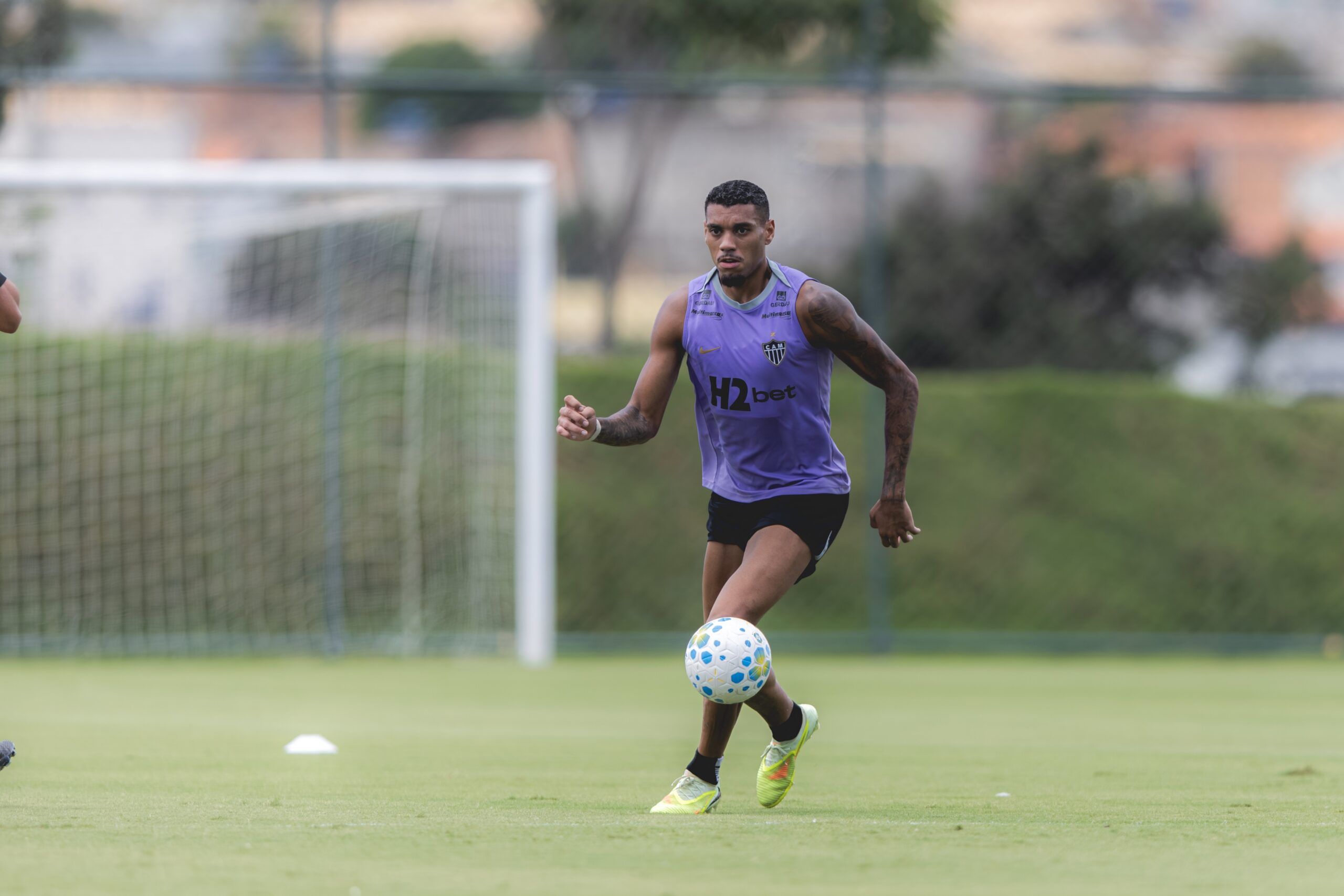 Atlético-MG planeja exercer direito de compra de Ruan Tressoldi; veja detalhes