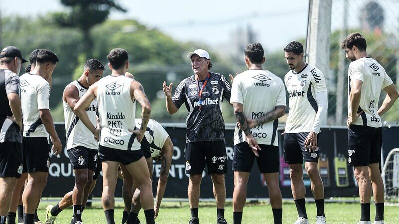 Santos faz jogo-treino contra time sub-20, e Cuca realiza testes na equipe