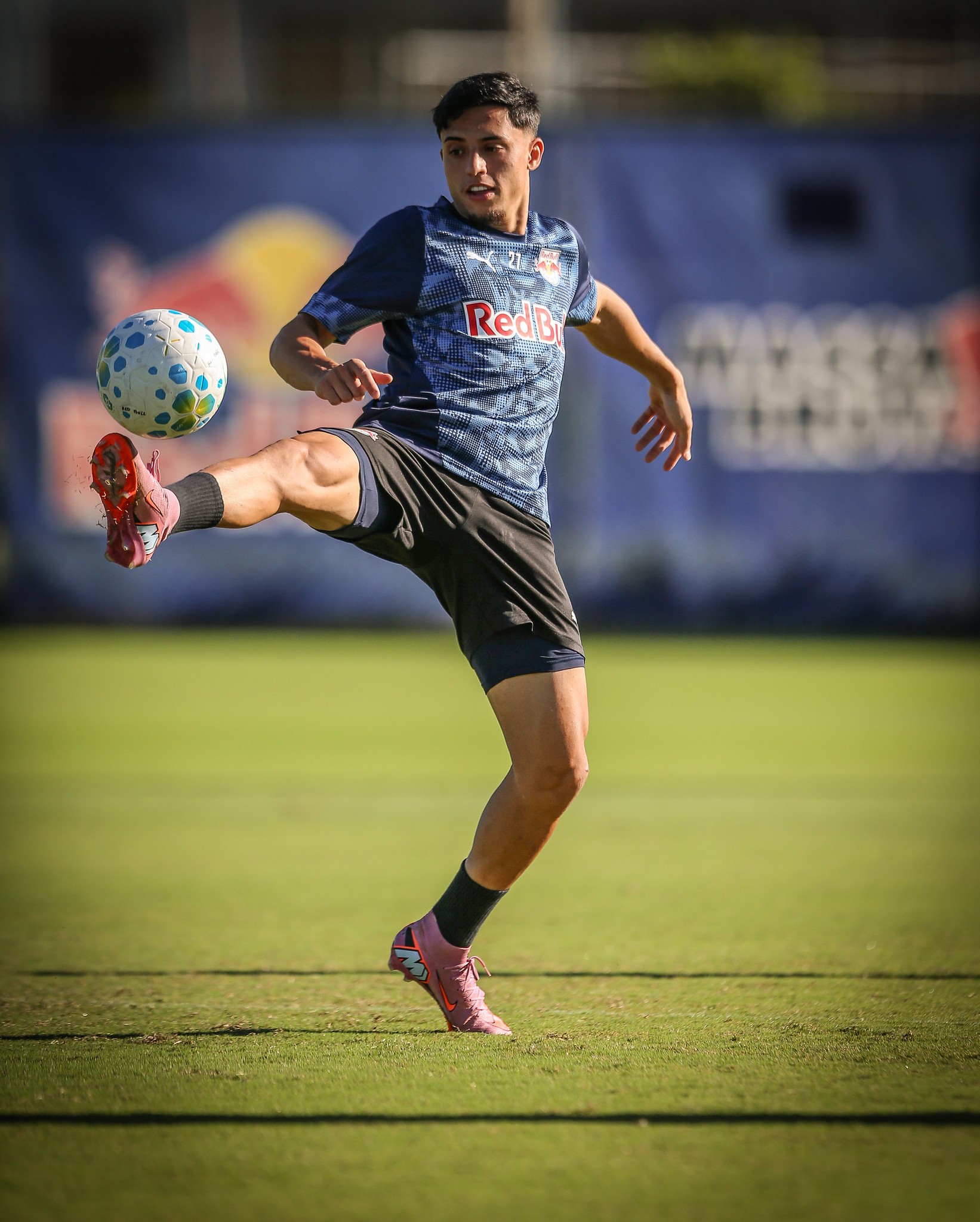 Davi Gomes sofre lesão no ligamento cruzado anterior e vai passar por cirurgia