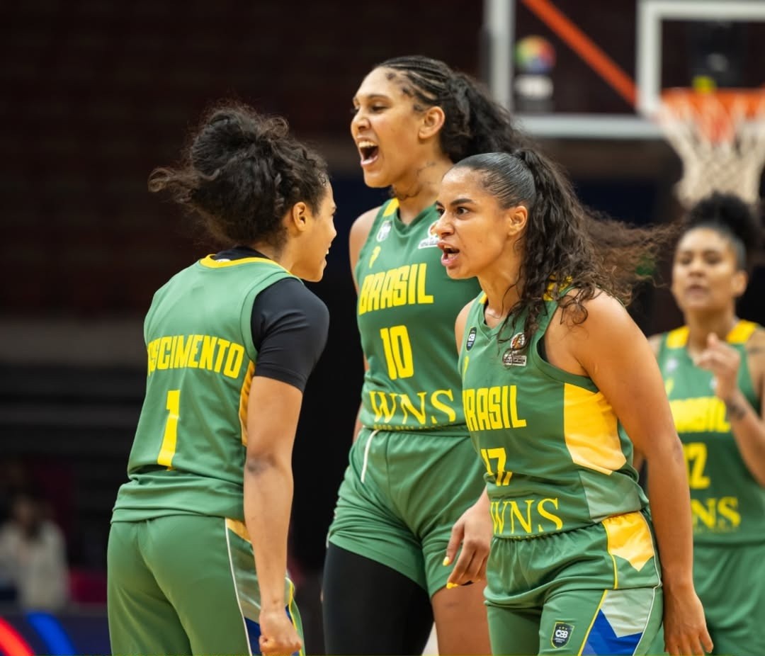 Brasil acorda no fim, vence Mali e mantém sonho vivo por vaga no Mundial feminino de basquete