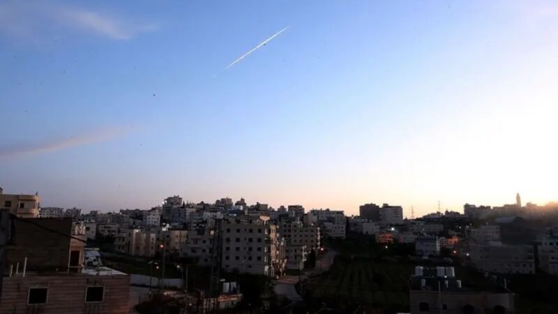 Houthis aliados do Irã atacam Israel e aumentam temores de expansão da guerra