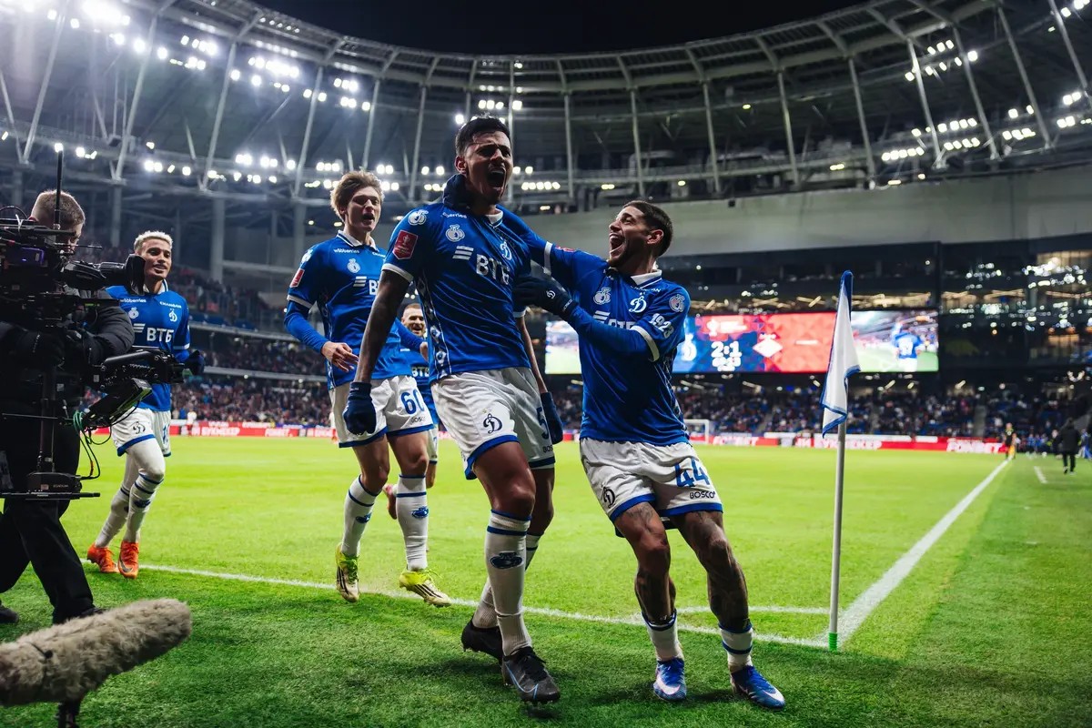 Ex-Botafogo, David Ricardo faz gol em estreia na Rússia: “Sendo zagueiro é sempre marcante”