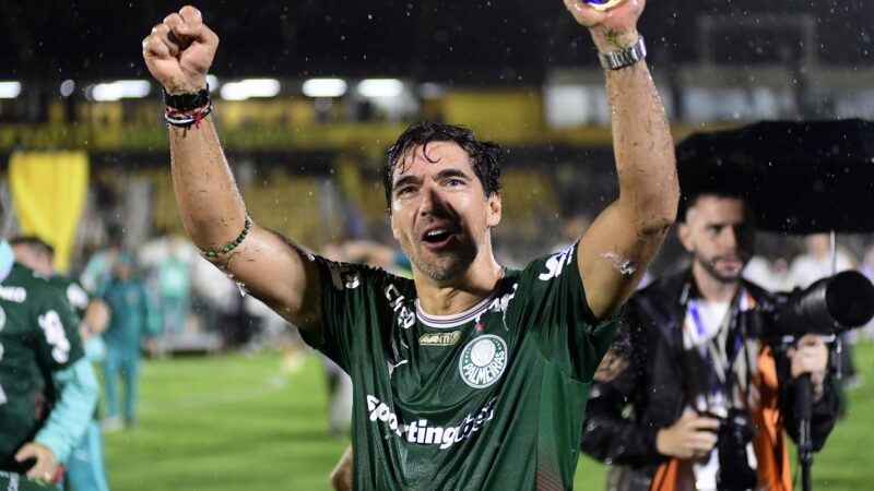 Títulos de Abel Ferreira pelo Palmeiras rendem bônus ao PAOK; veja valores