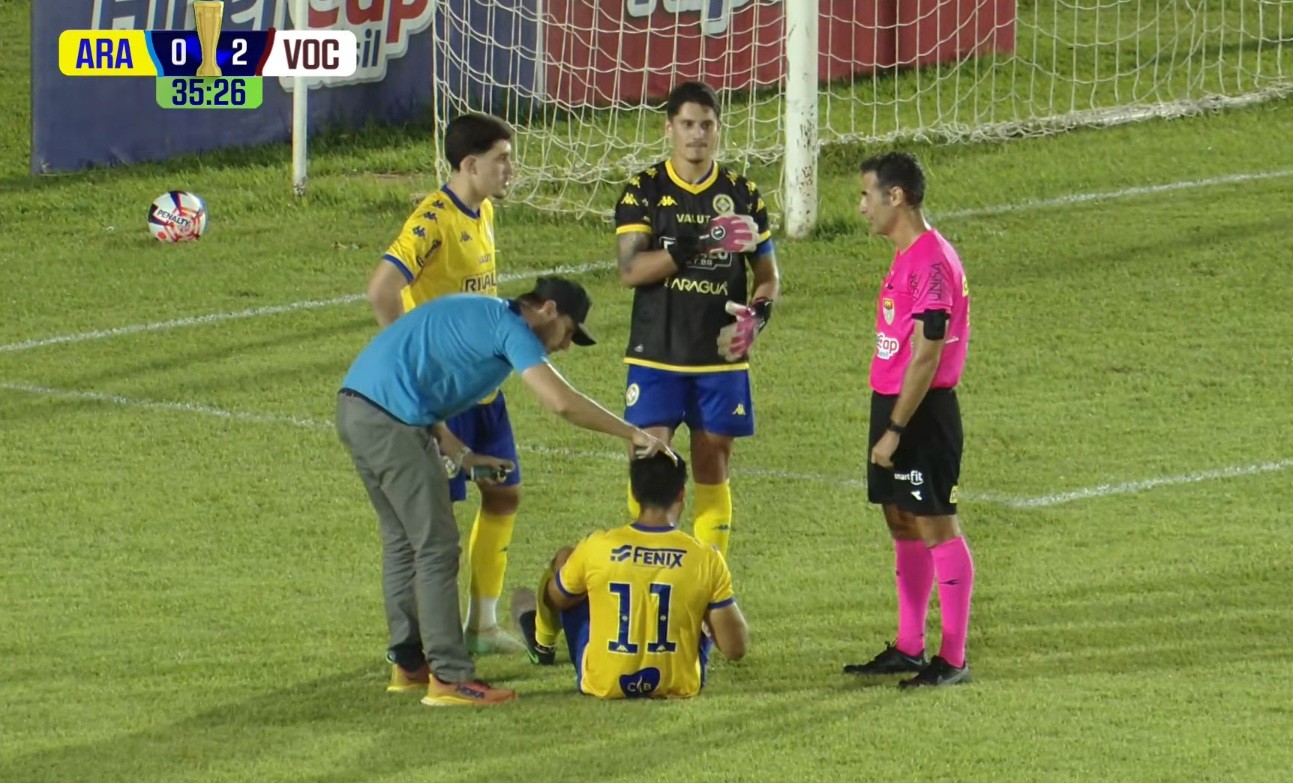 O placar é o de menos: time da 4ª divisão de SP leva 4 a 0 com lateral no gol e presidente de técnico