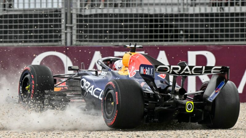 Verstappen bate forte e está fora da classificação do GP da Austrália