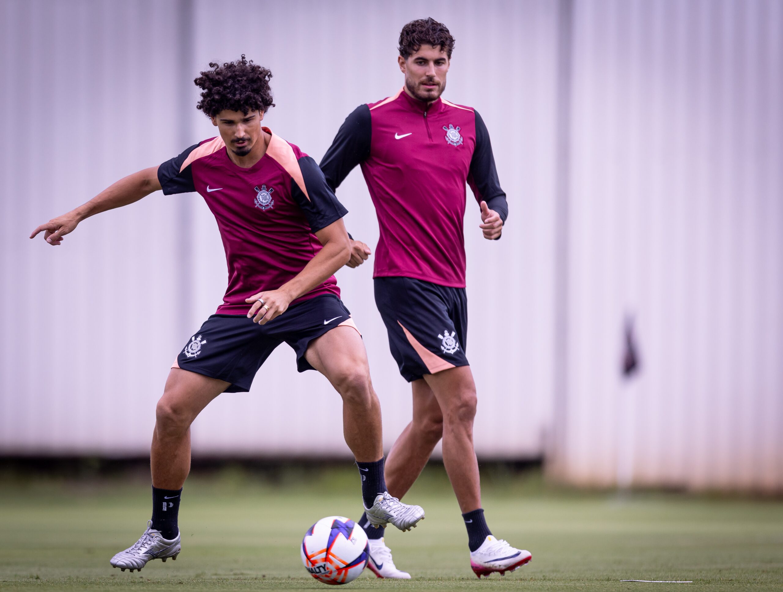 André Ramalho, do Corinthians, rebate provocações do Palmeiras: “Estão olhando para a gente”