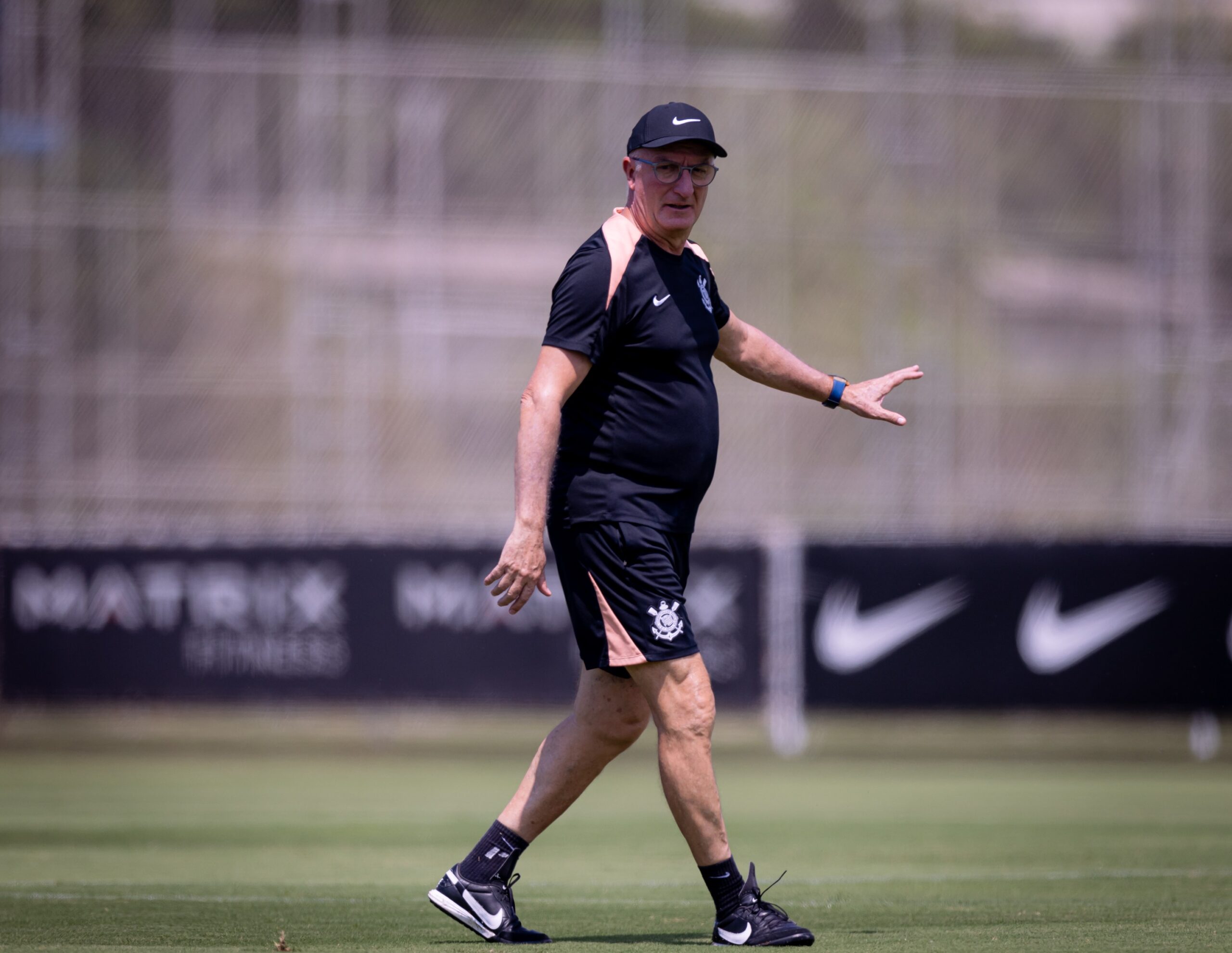 Cinco motivos que explicam a decisão do Corinthians de entrar com time misto em Chapecó