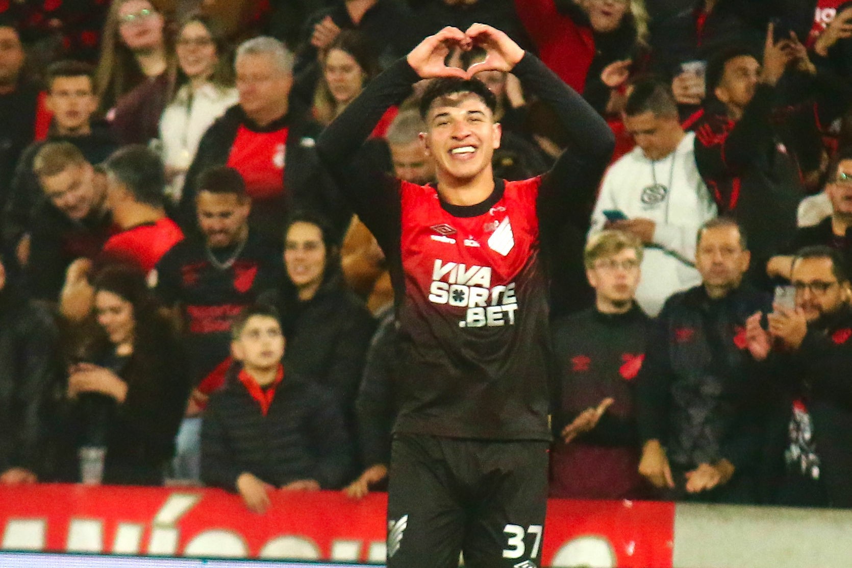 Cartola 2026: Dicas Econômicas #8 têm dupla do Flu na defesa e quarteto do Athletiba