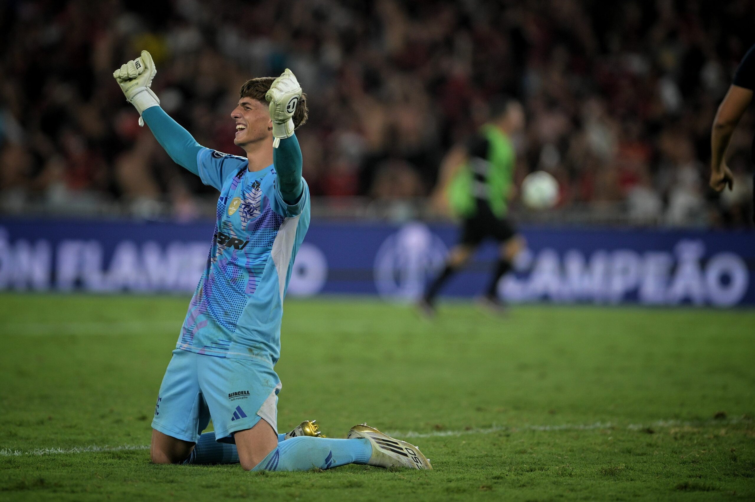 Quem é goleiro do Flamengo que encantou Ancelotti e foi chamado para treinos da seleção brasileira