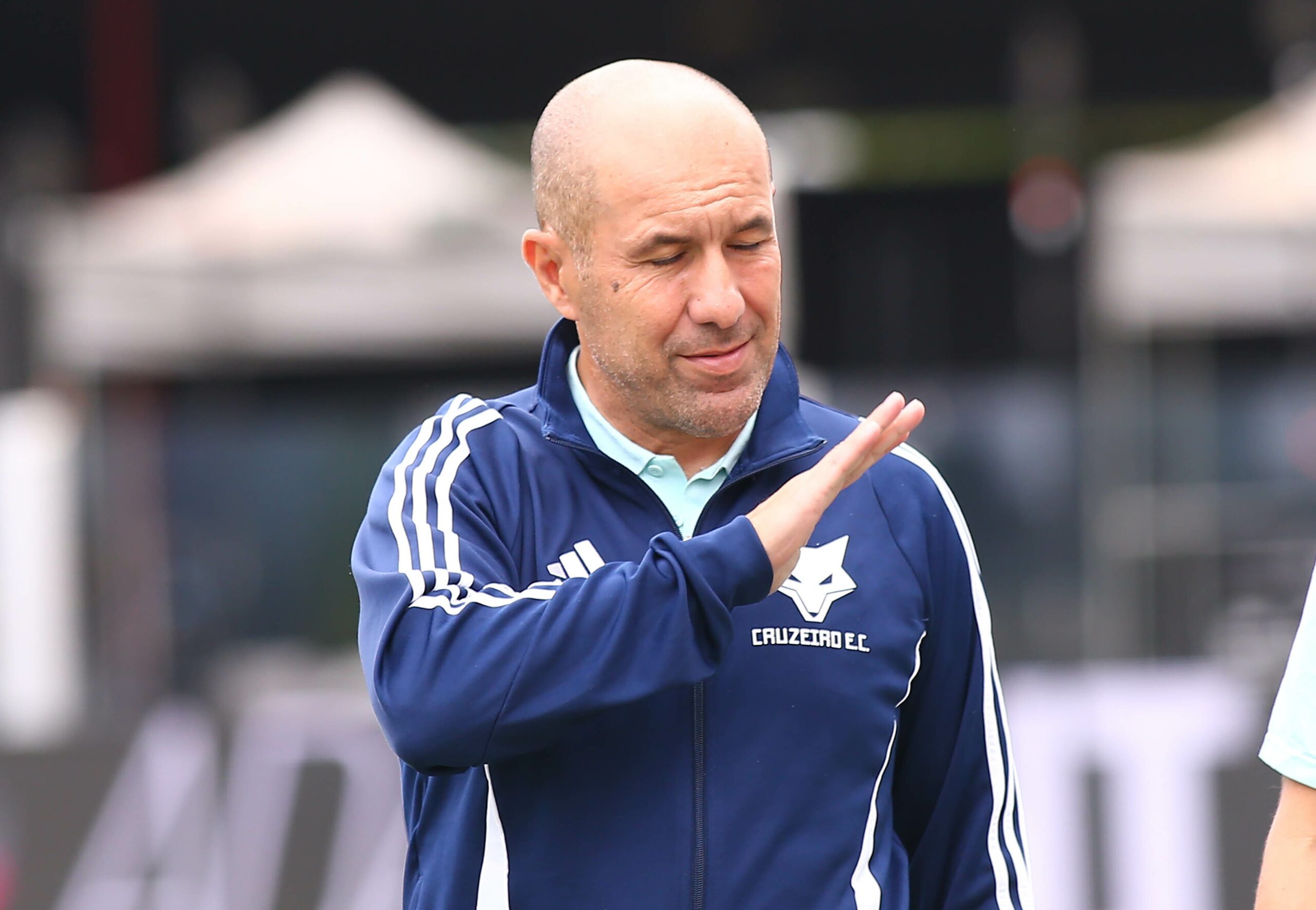 No radar do Flamengo, Jardim prometeu só treinar o Cruzeiro no Brasil: “Verdadeira notícia”